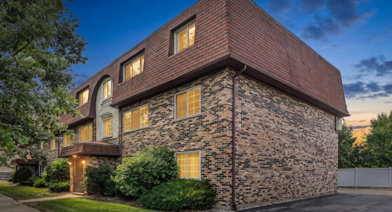 3934 W 104th Street