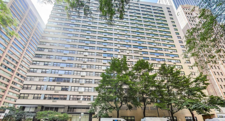 850 N Dewitt Place #20A