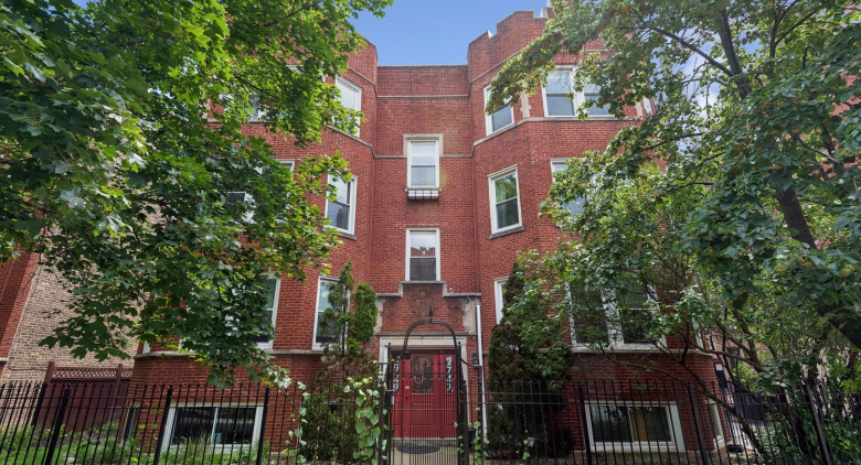 2747 N Spaulding Avenue