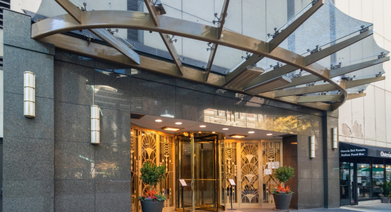 111 E Chestnut Street #52J