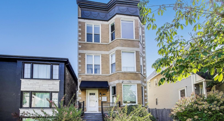 2733 N Mozart Street