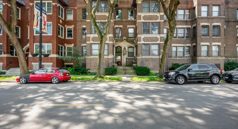 1209 E 53rd Street #1