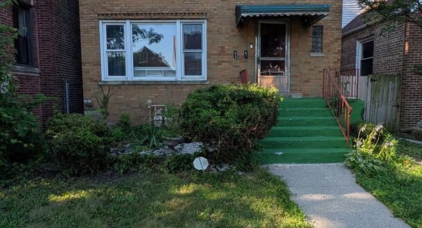 1619 E 86th Place