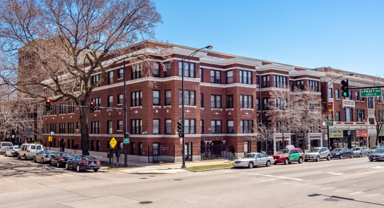 6757 N Sheridan Road