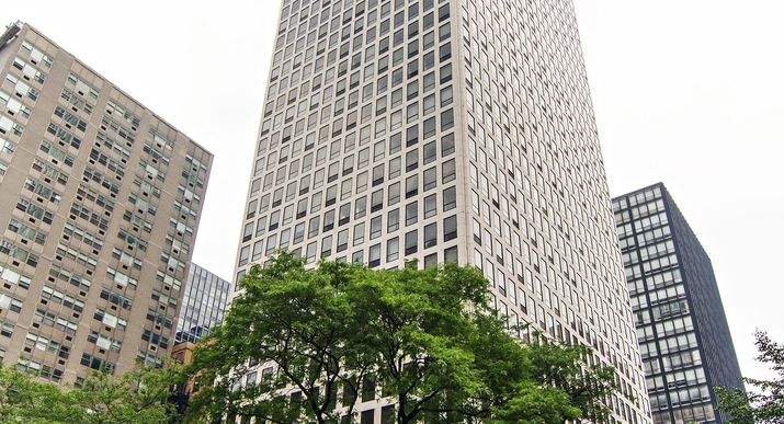 260 E Chestnut Street #906