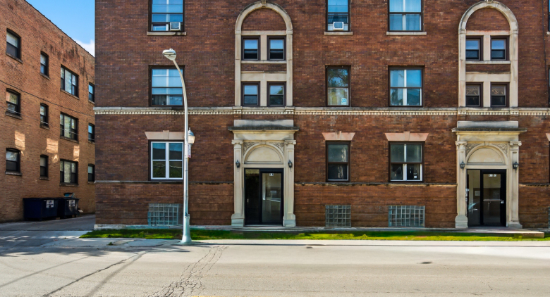 959 E 61st Street