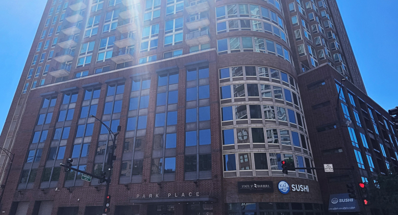 600 N KINGSBURY Street #1404