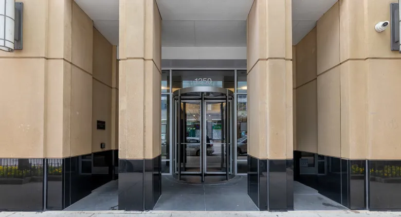 Unit #905 at 1250 S Michigan Ave.