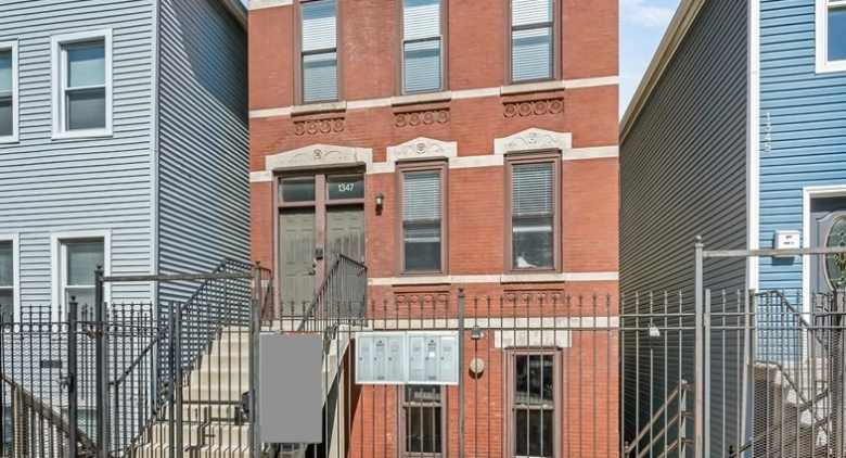 1347 N Greenview Ave.