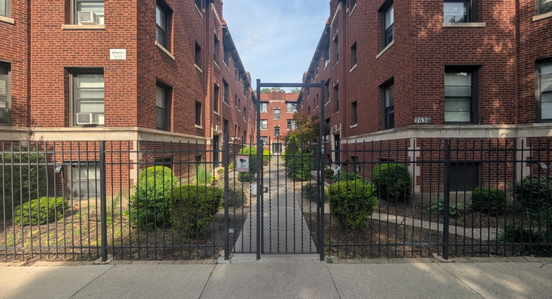 2645 N Spaulding Avenue