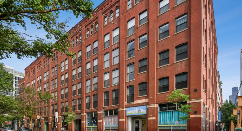 225 W Huron Street #207