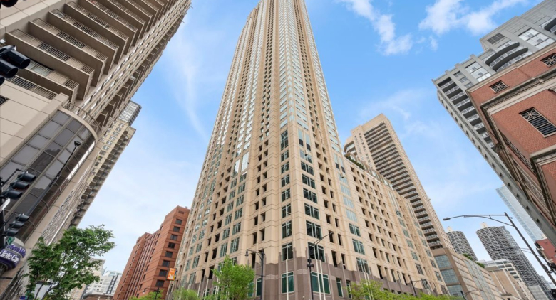 33 W Ontario Street #31C