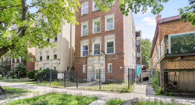 1747 W Pratt Boulevard