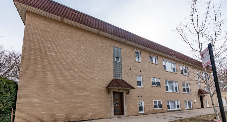 3058 N Kostner Avenue