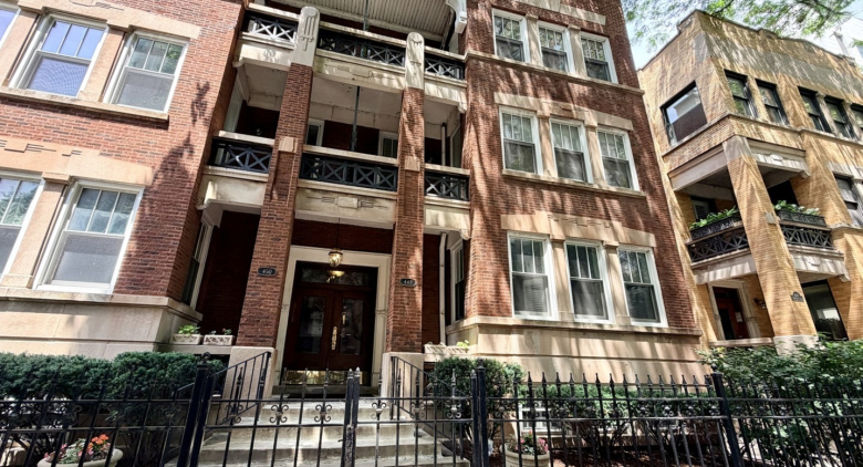 448 W Wrightwood Avenue