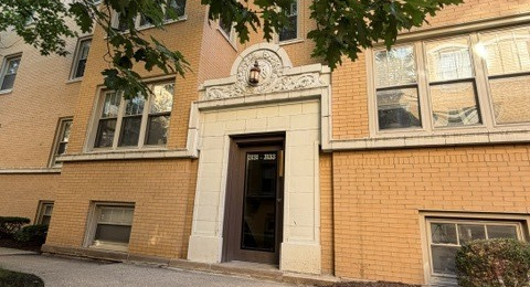 3131 W PALMER Boulevard