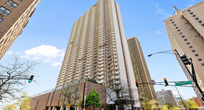 6033 N Sheridan Road #36F