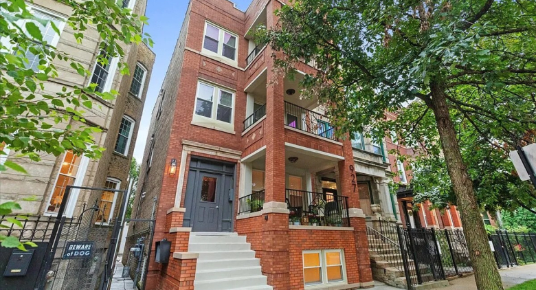 927 N Mozart Street