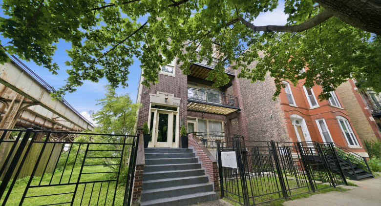 308 W EVERGREEN Avenue