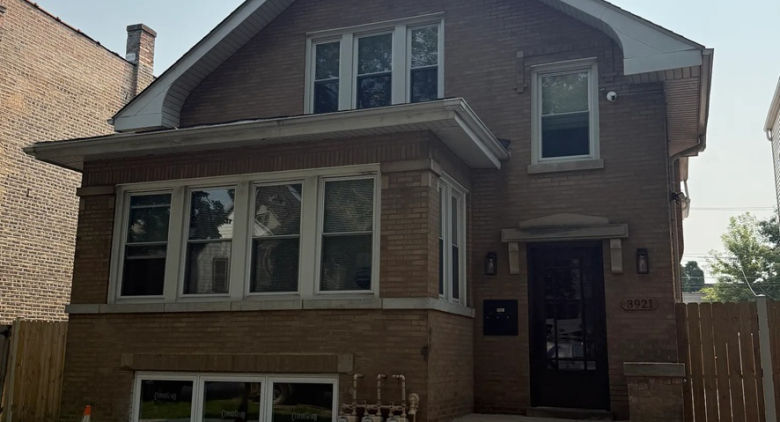 3921 N Saint Louis Avenue