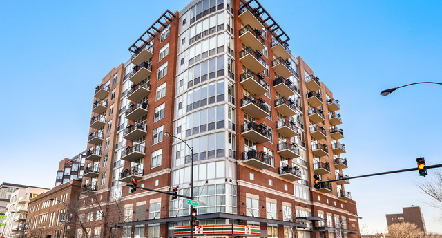 1201 W ADAMS Street #909