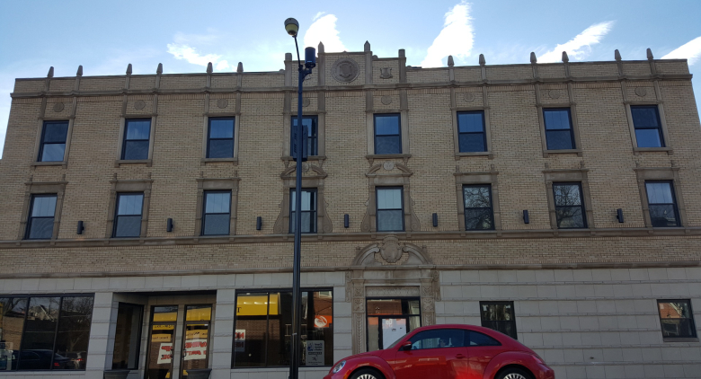 1409 W Diversey Parkway