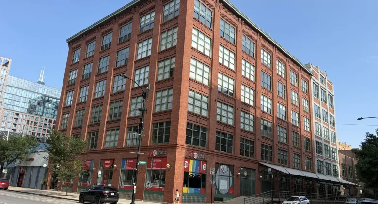 Unit #2E at 1017 W Washington Blvd.