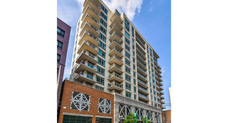 230 W DIVISION Street #706