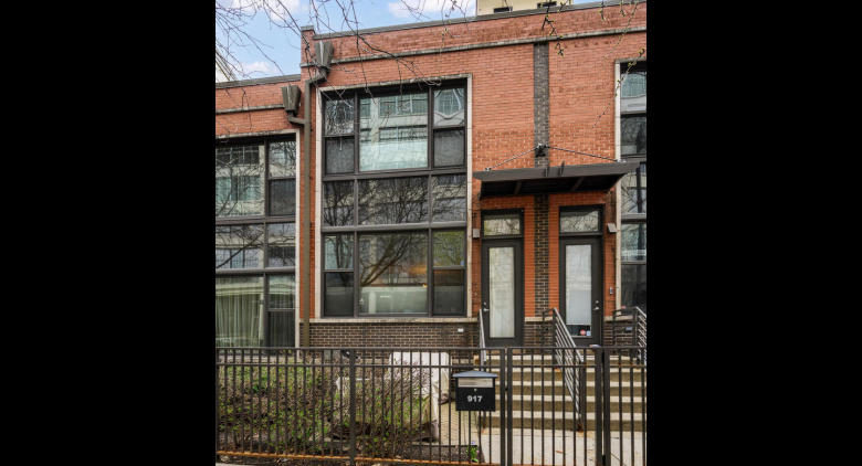 917 N Kingsbury Street
