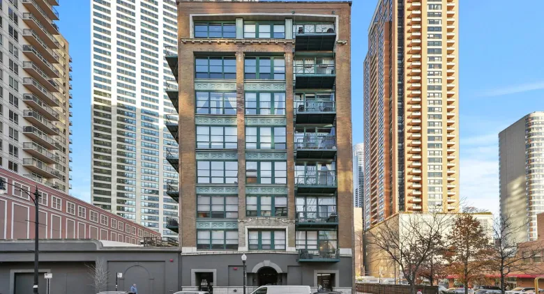 Unit #501 at 1133 S Wabash Ave.