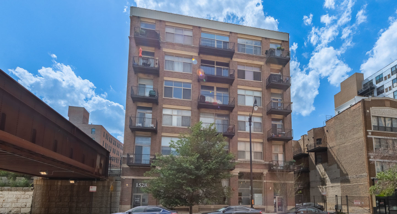 South Loop apartment for rent