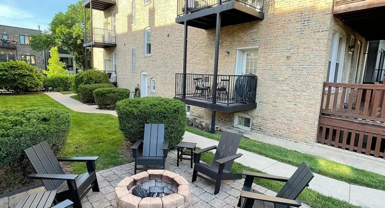 2025 W Erie St.