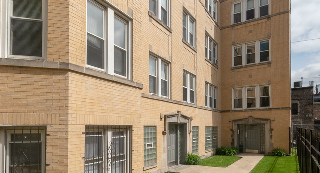 1933 W Crystal St.