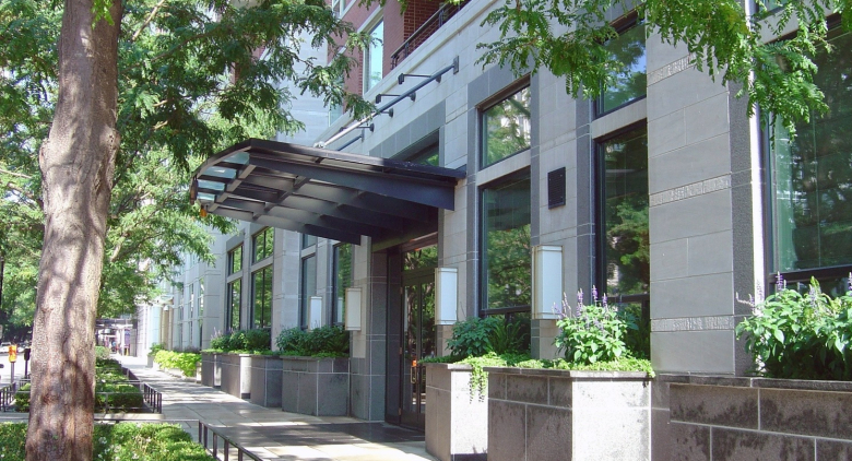 270 E Pearson St. #701-801