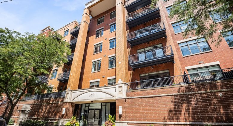 550 W Fulton St. #307