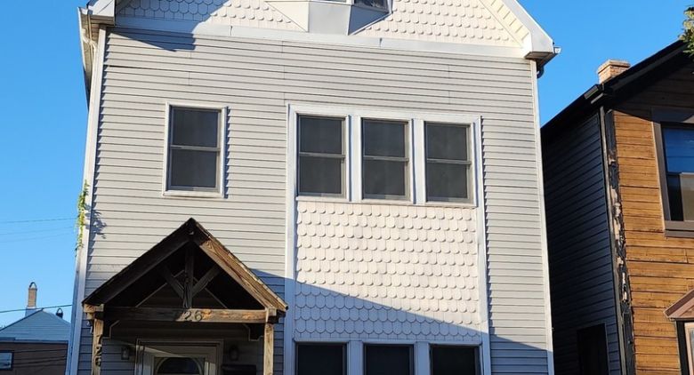 726 W 17th St.