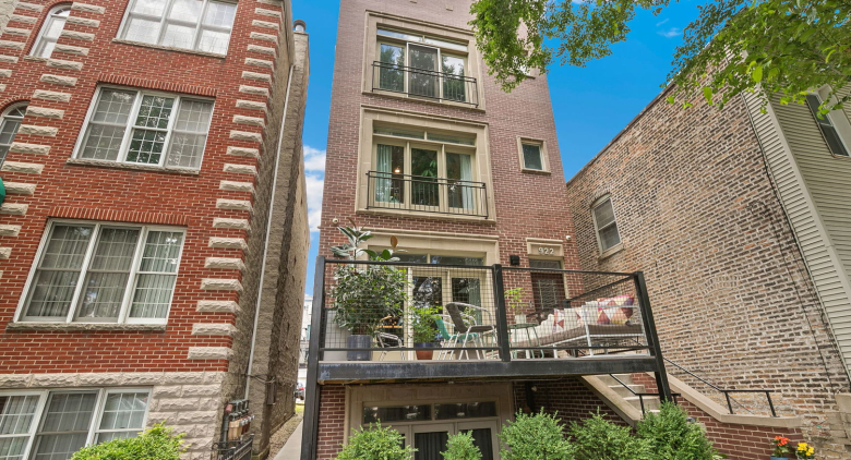 922 N Paulina St.
