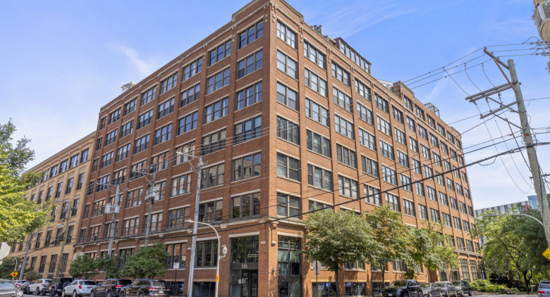 913 W Van Buren St. #5D