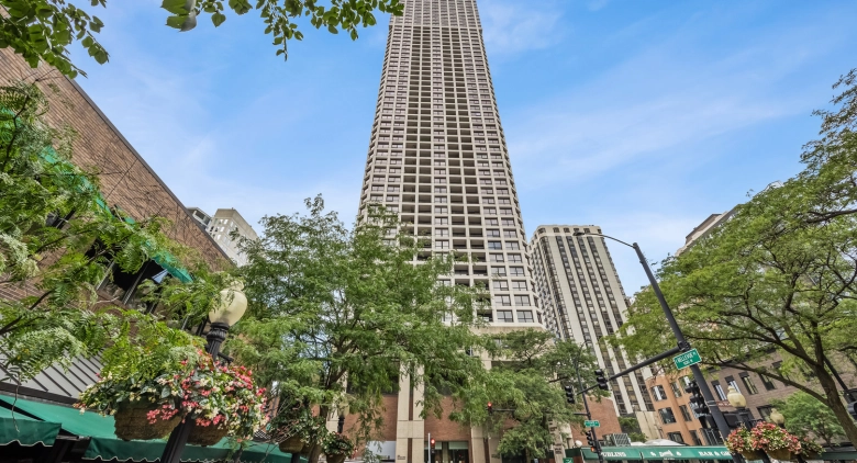 Unit #40F at Newberry Plaza