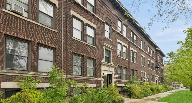 5337 S Ellis Ave. #1C