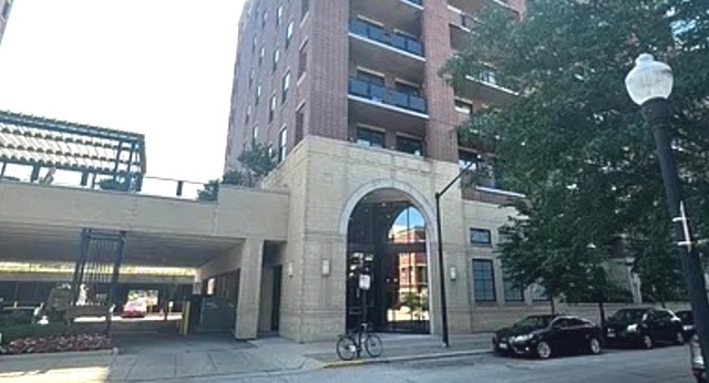 833 W 15th Pl.