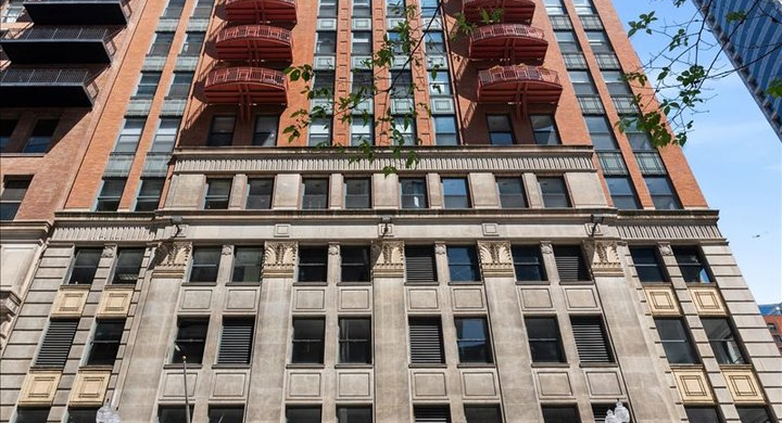 Loop apartment for rent