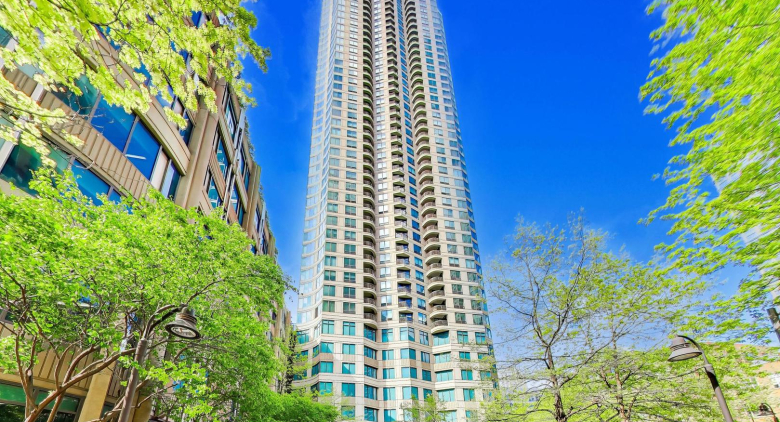 400 N La Salle Dr. #1002