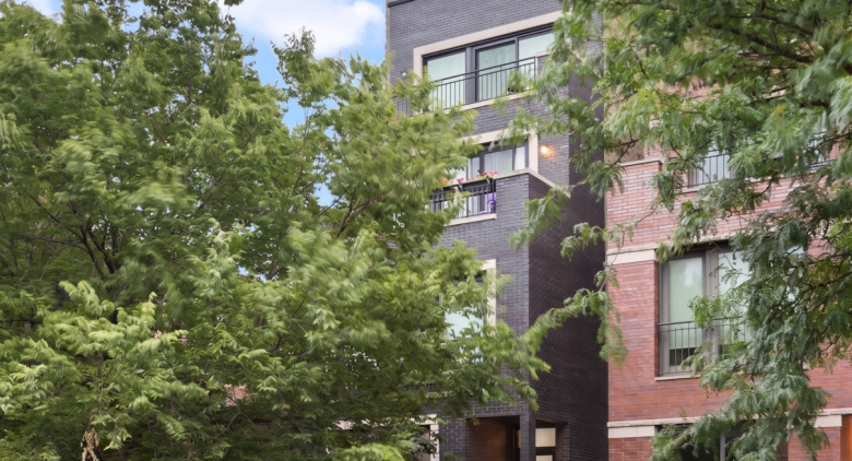 1253 N Bosworth Ave.