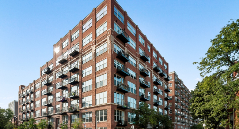 West Loop apartment for rent