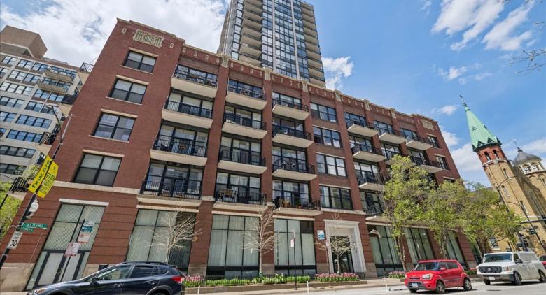 210 S Desplaines St. #507