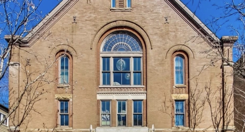 1547 N Leavitt St.