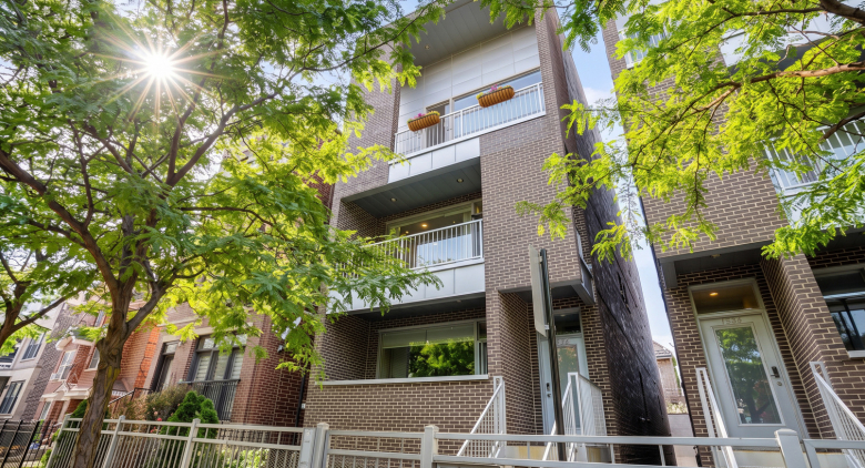 1536 W Walton St.
