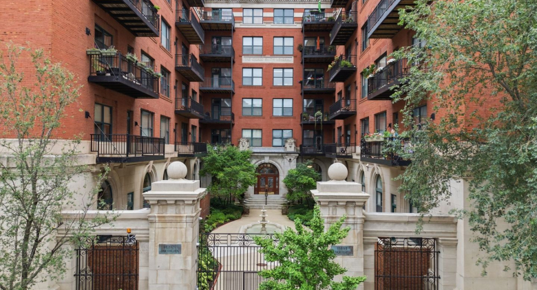 South Loop apartment for rent