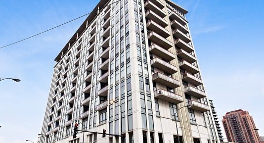 740 W Fulton St. #1402